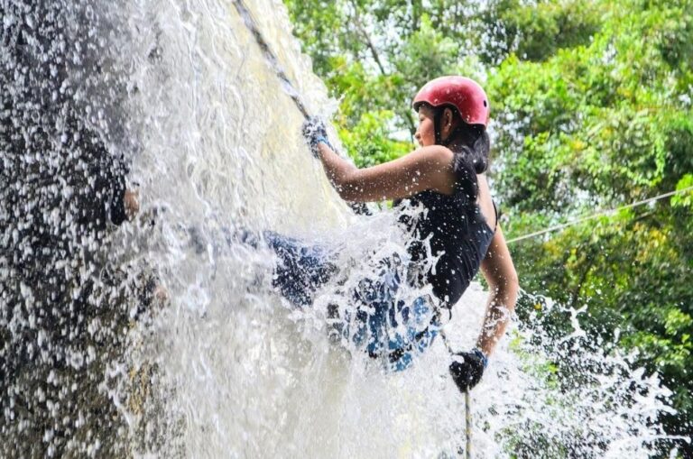 MUJER ESCALADA